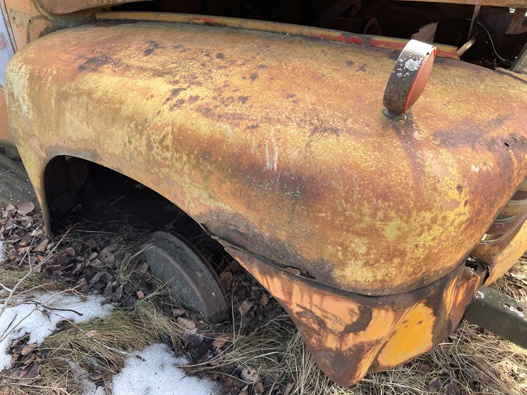 #13026-•-(1)-vintage-truck-and-(2)-vintage-cars-(no-title)-image-17