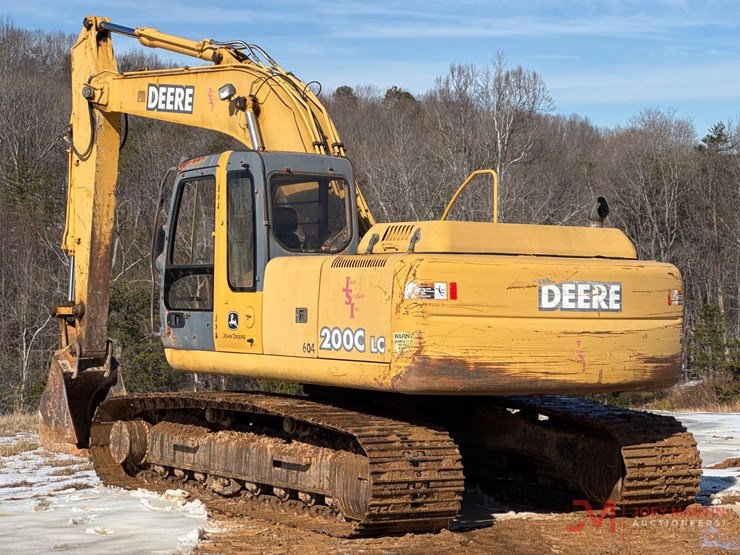 2002-deere-200c-lc-image-1