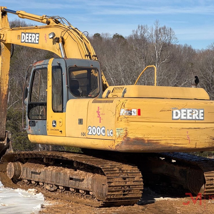 2002 DEERE 200C LC