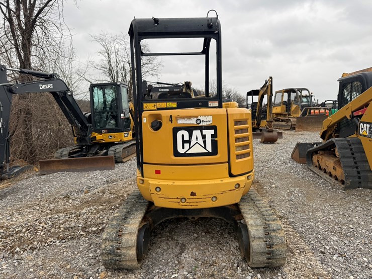 2014-caterpillar-302.7d-image-4