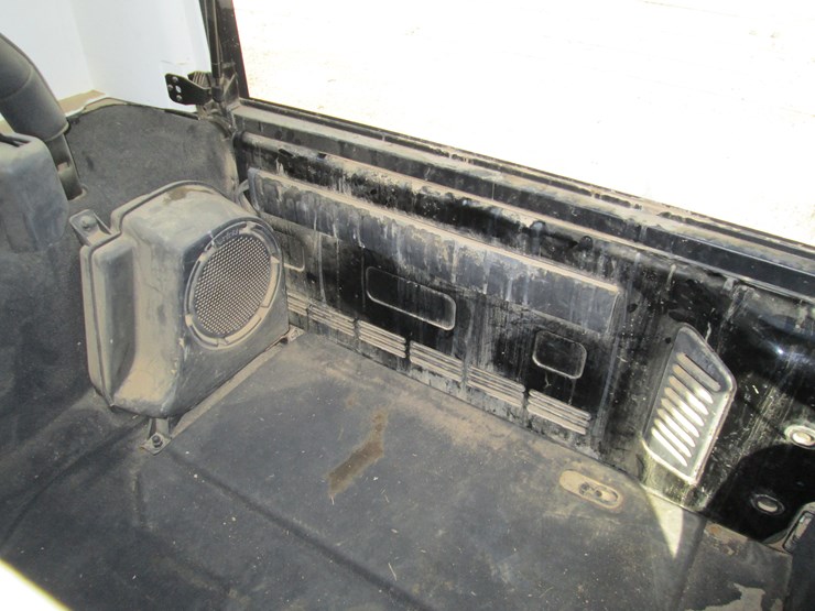 2010-jeep-wrangler-image-24