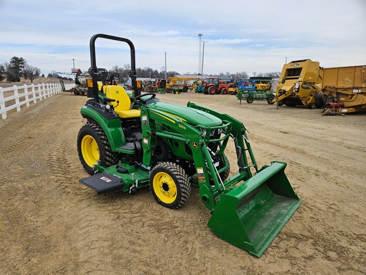 2025-john-deere-2038r-image-7