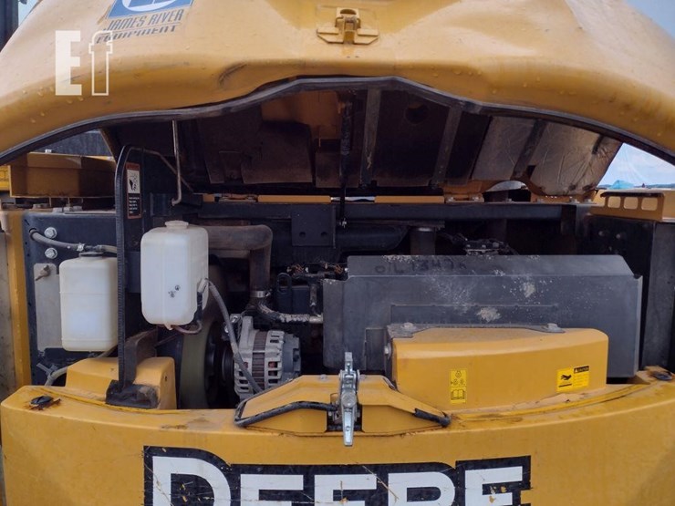 2019-deere-75g-image-42