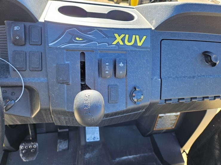 2023-john-deere-gator-image-17