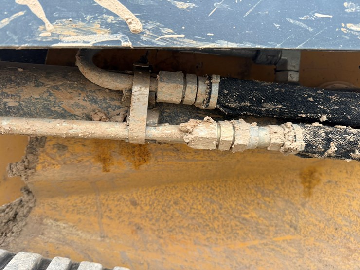 2015-deere-333e-image-19