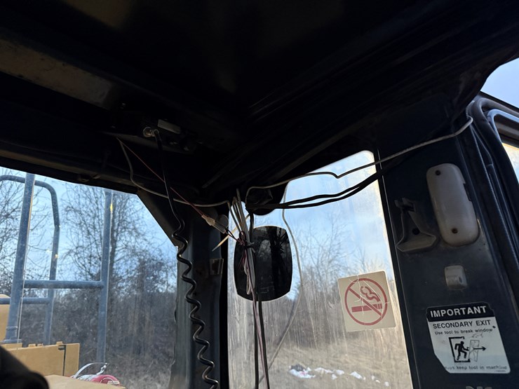 2006-deere-650d-lc-image-51