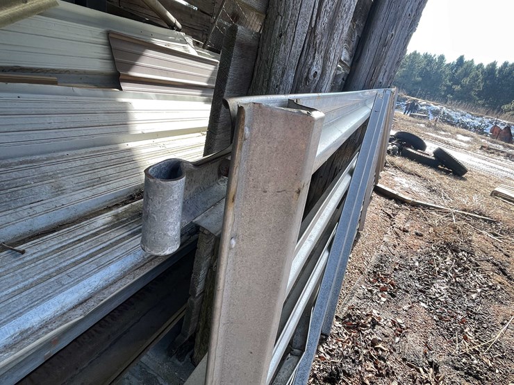 #13050-•-metal-gate-and-posts-image-5