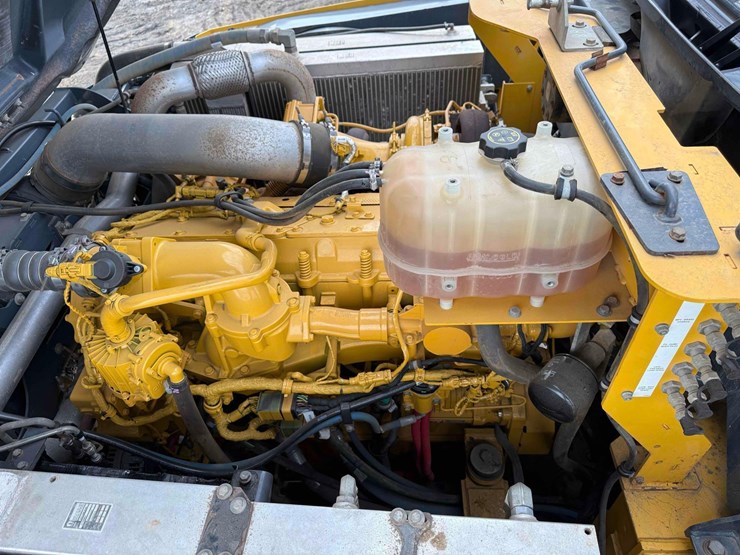 2014-deere-370e-image-9