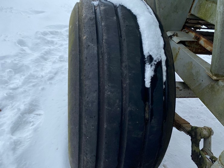 stoltzfus-lime-spreader-image-38