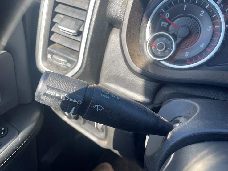 2022-dodge-2500-image-29