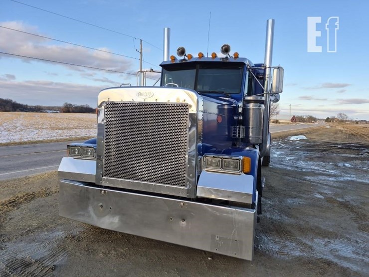 1995-peterbilt-379-image-4