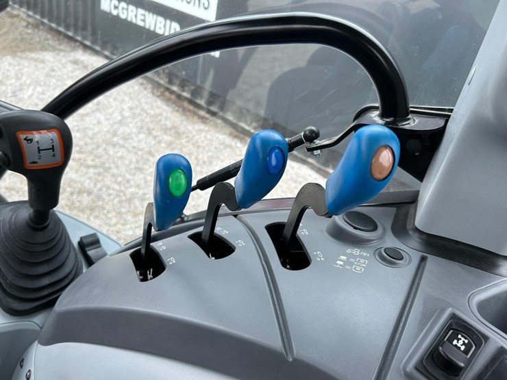 2022-new-holland-ts6.140-image-24