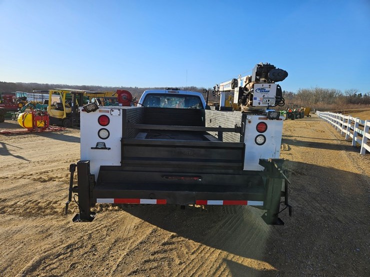 2012-ford-f550-image-4