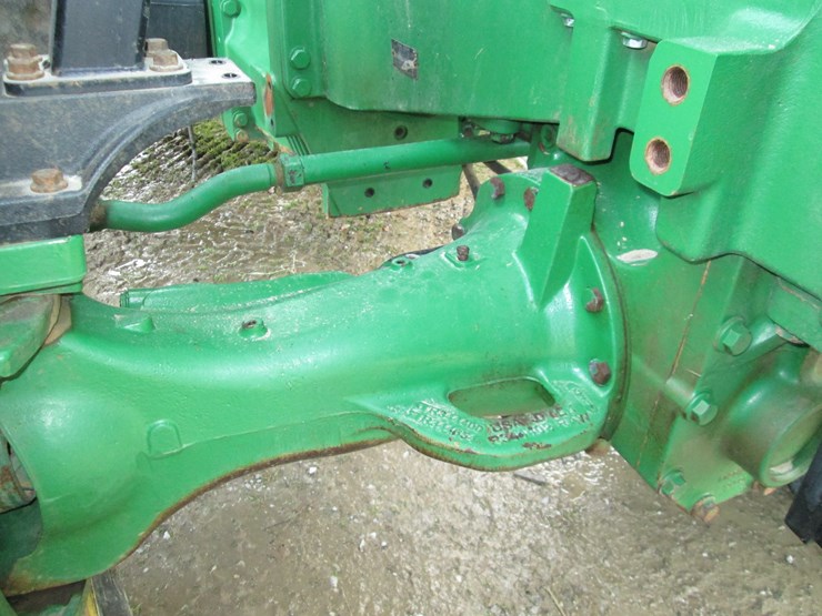 john-deere-8235r-image-15