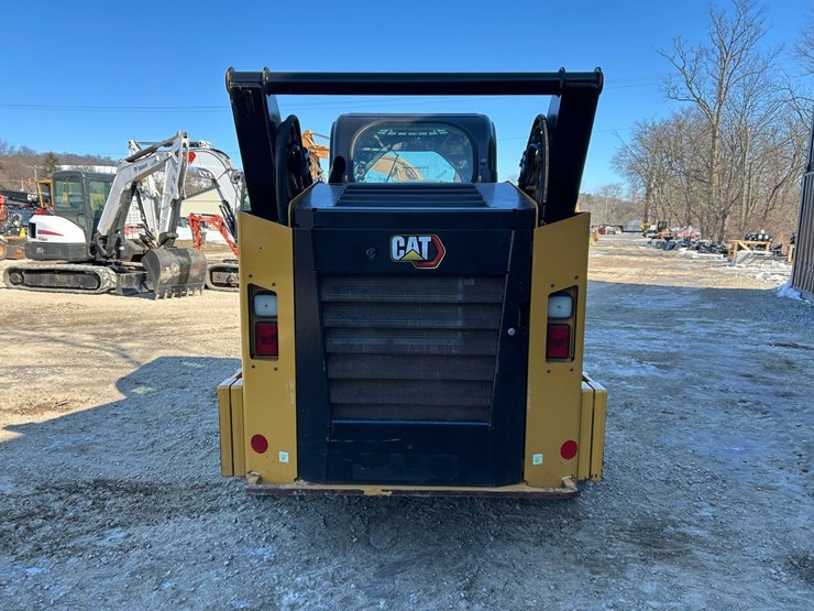 2022-caterpillar-262d3-image-3