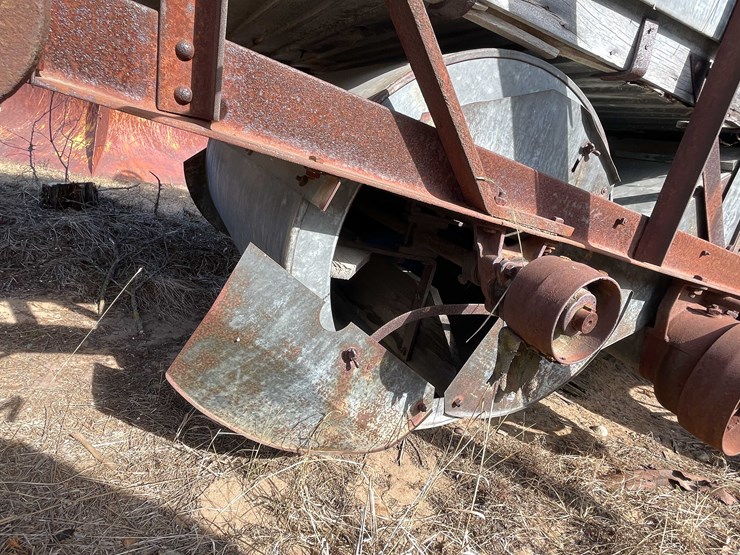 #13044-•-vintage-advance-rumely-image-9