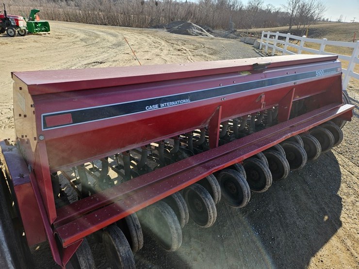 case-ih-5100-image-15