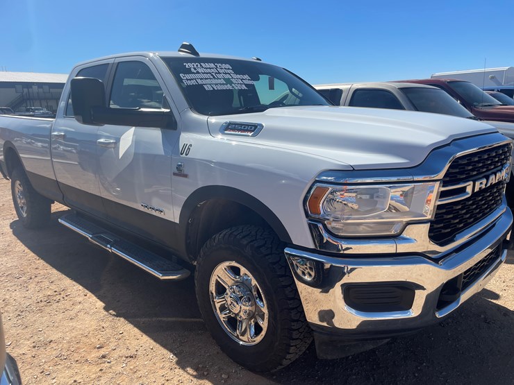 2022-dodge-2500-image-3