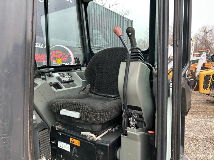 2020-bobcat-e50-image-18