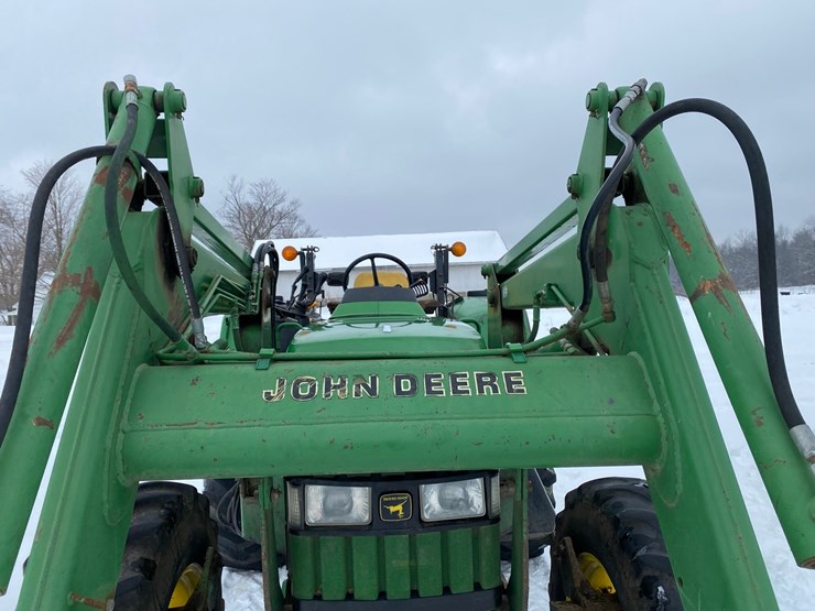john-deere-6310-image-33