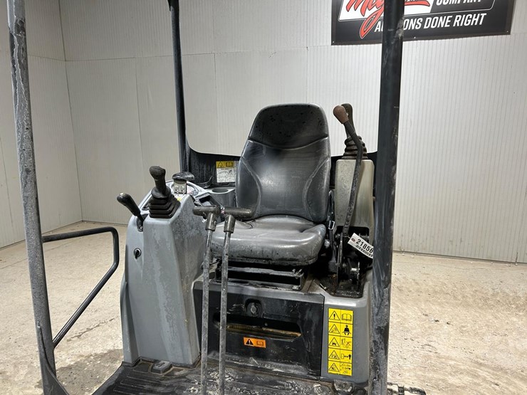 2021-bobcat-e20-image-18