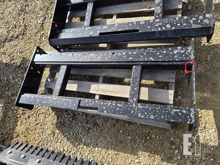 wolverine-pff2-13-45w-skid-steer-pallet-fork-frame-image-1