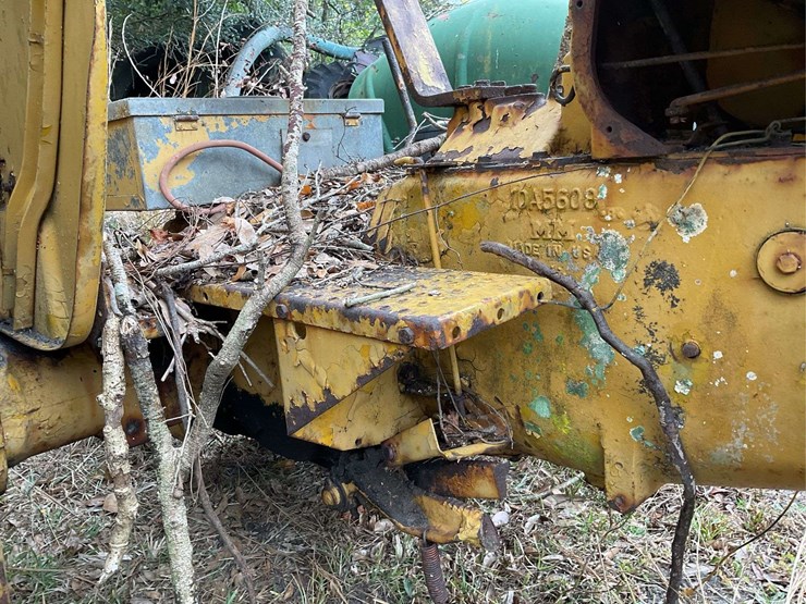 minneapolis-moline-big-mo-400m-army-tractor-image-29