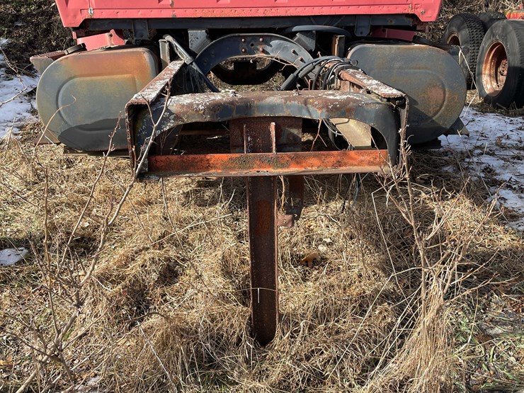 1986-ford-8000-image-23