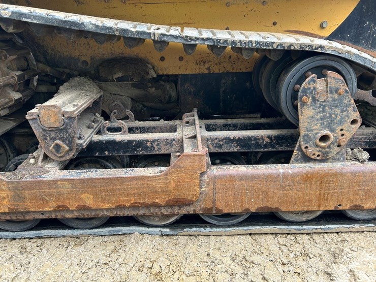 caterpillar-277b-image-14