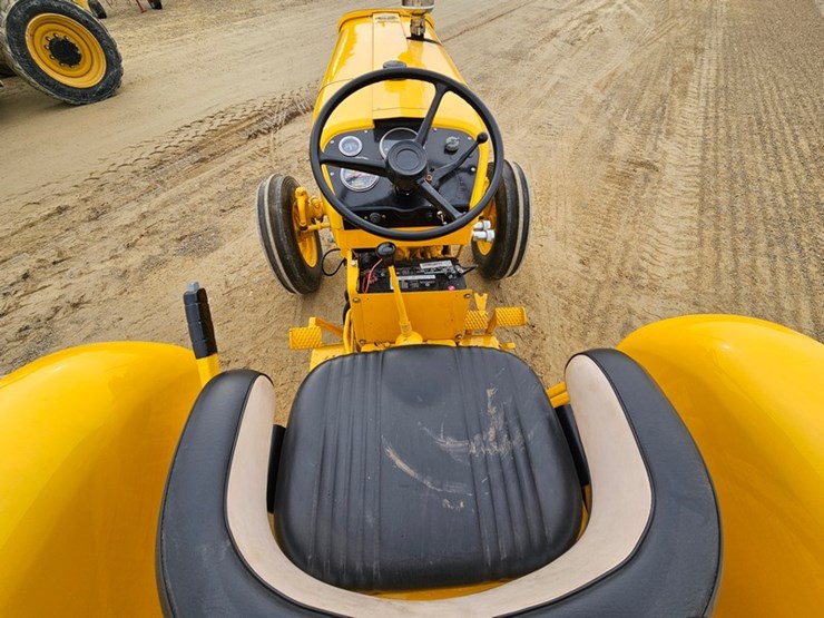 #47-•-international-2506-tractor-image-20