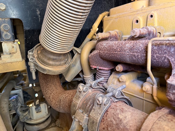 2016-caterpillar-938m-image-35