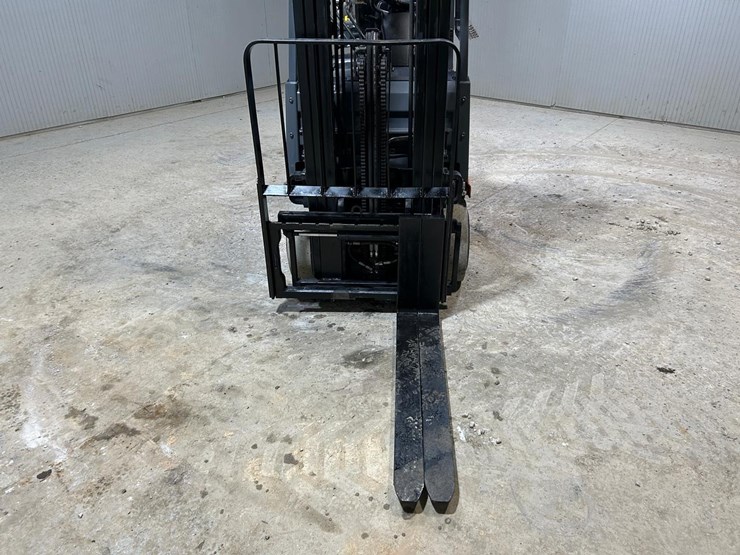 2020-toyota-8fgcsu20-image-9