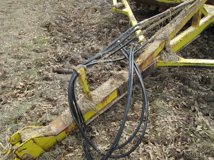 #27325-•-32'-folding-stubble-roller-image-20