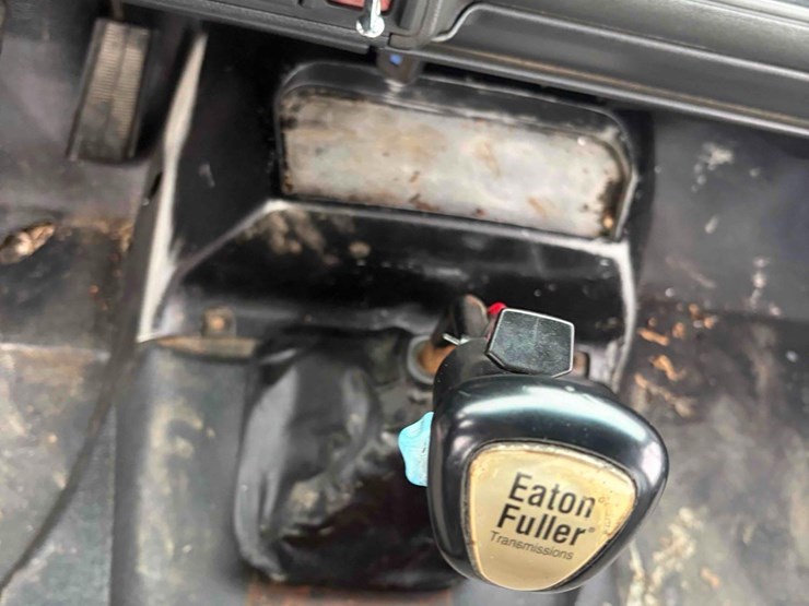 1998-chevrolet-t7500-image-12