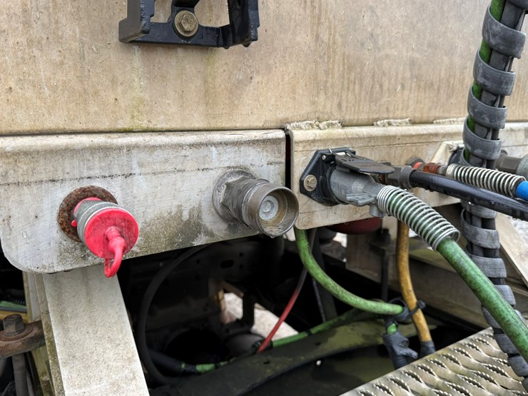 2007-caterpillar-c13-image-33