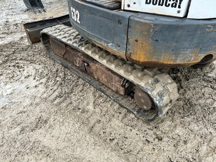 bobcat-e32-image-15