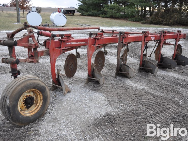 international-720-image-4