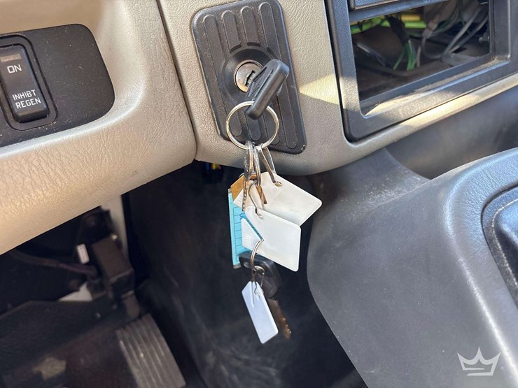 2014-international-durastar-4300-image-38