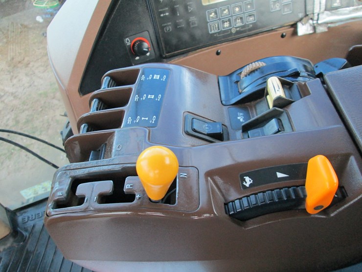 john-deere-8310-image-30