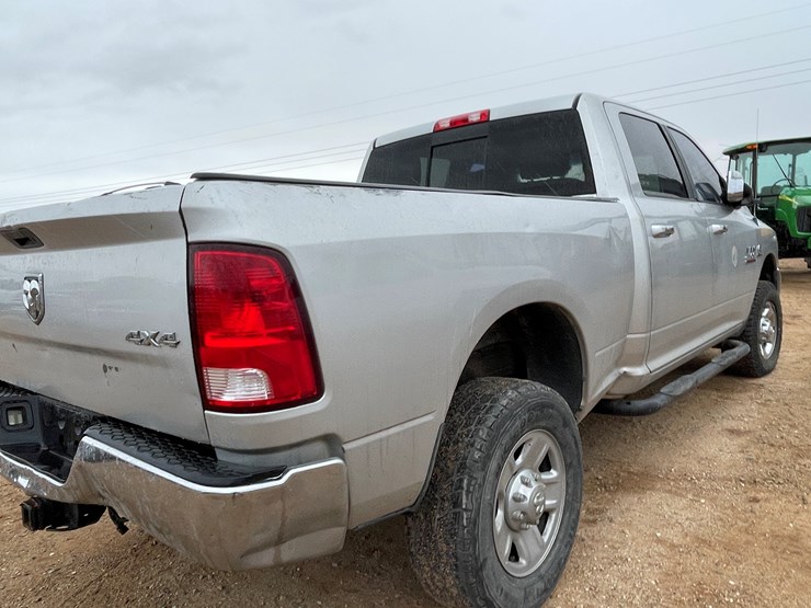 2014-dodge-2500-image-106