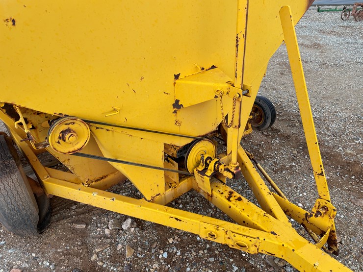 #1663-•-dry-fertilizer-cart-image-9