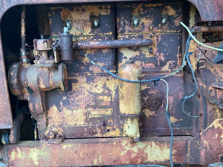 minneapolis-moline-parts-tractor-image-17