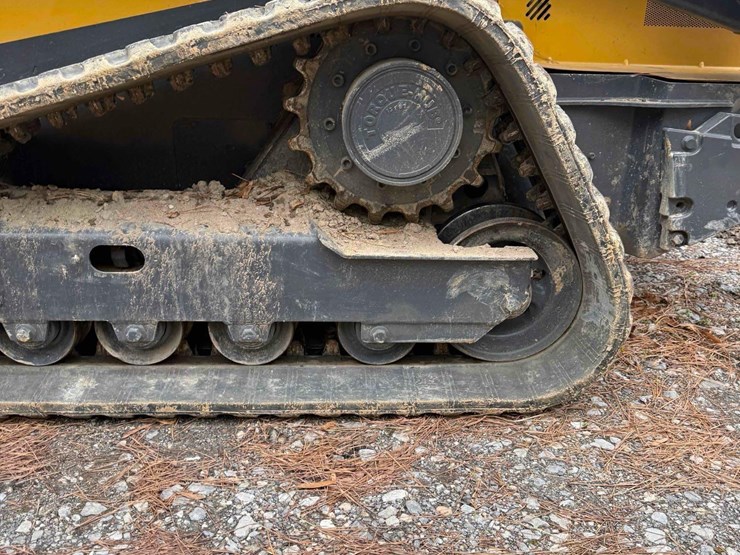 2016-deere-333e-image-8