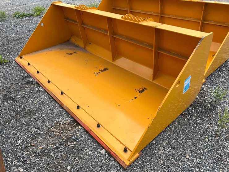 large-bucket-84"-image-1