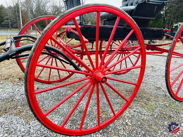 vintage-doctor’s-buggy-image-11