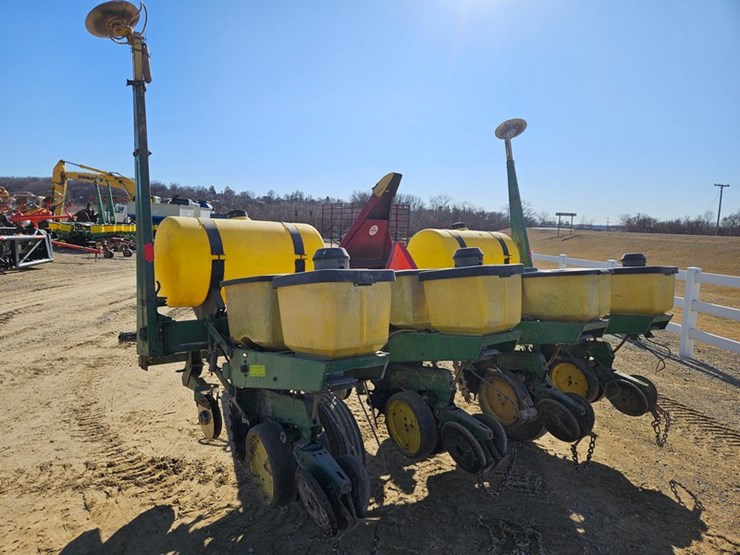 john-deere-7000-image-27