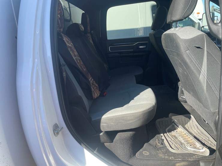 2021-dodge-2500-image-45