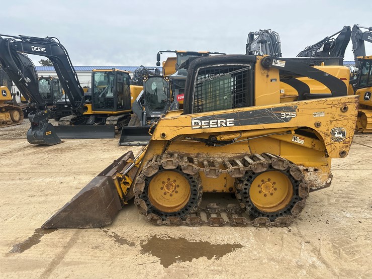 deere-325-image-2