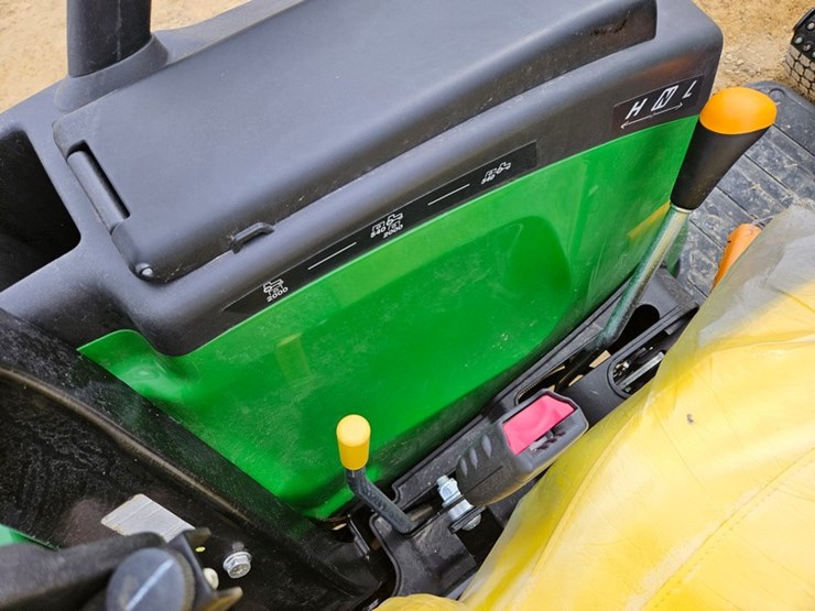 2025-john-deere-2038r-image-20