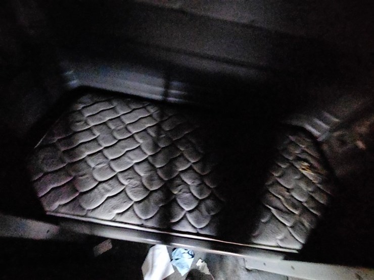 2006-peterbilt-379-image-46